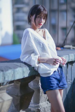 潮湿的猫1982年意大利